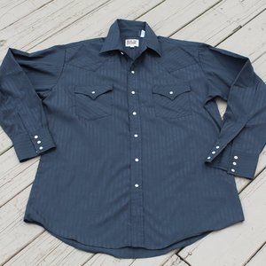 Ely Cattleman pearl snap Button Down great looking shirt for the holidays!
